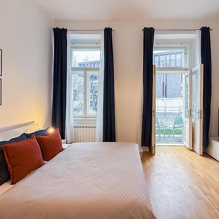 Turnkey I Wenceslas Square Apartments プラハ エクステリア 写真