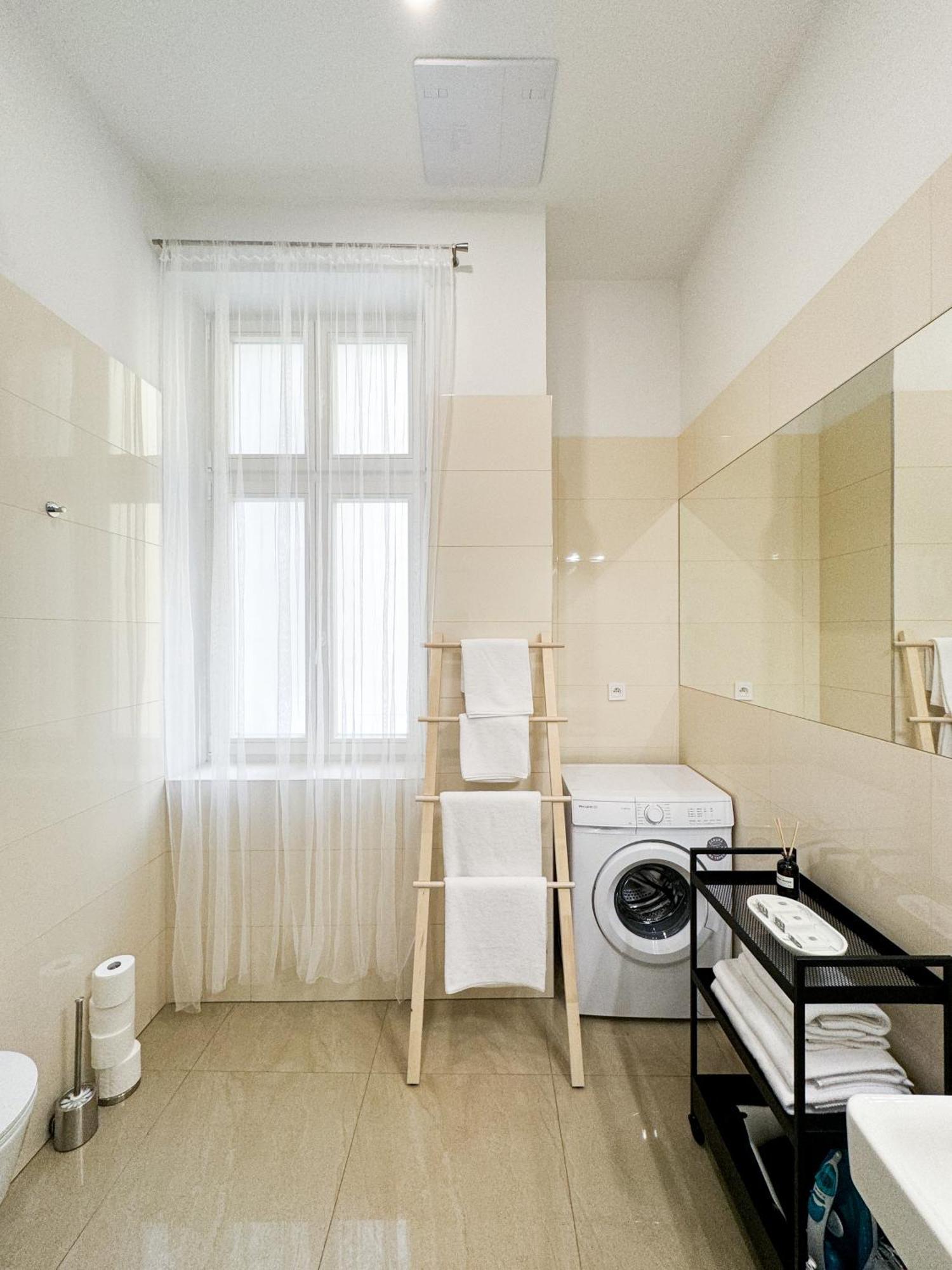 Turnkey I Wenceslas Square Apartments プラハ 部屋 写真